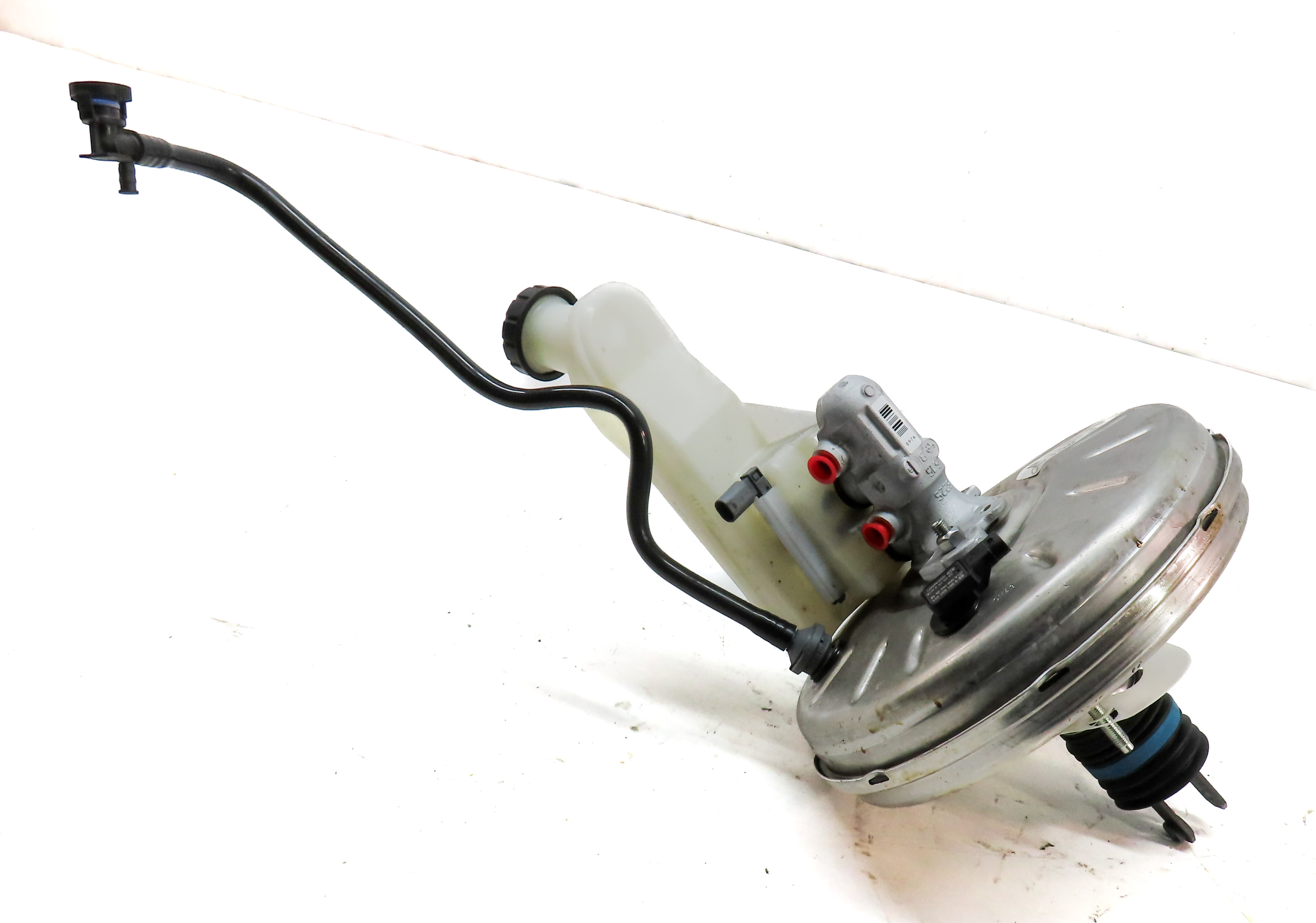 13-20 MERCEDES B CLA GLA (C117 W246 X156) POWER BRAKE BOOSTER w/ MASTER CYLINDER — exact item pictured